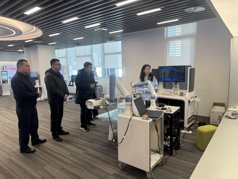 taptap赴成都对接华西医疗机器人项目